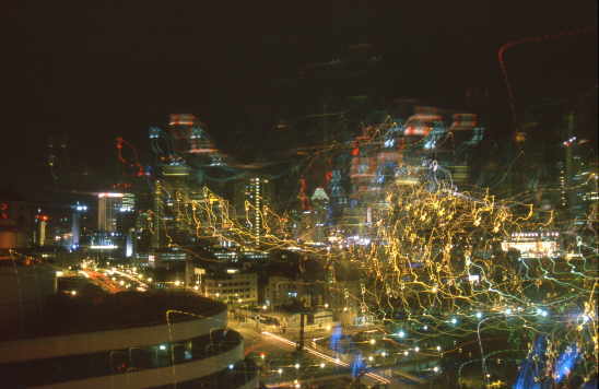 Blick aus Hotelzimmer bei Nacht