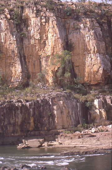 Schluchtw�nde bis 130m