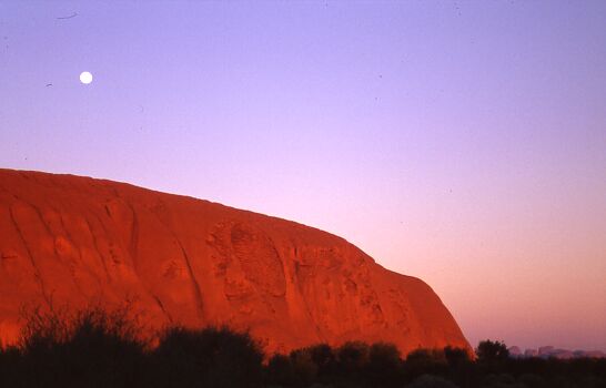 Uluru Sonnenaufgang - Detail rechts mit Olgas